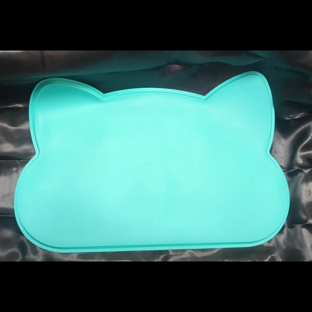 Cute Cat-Shaped Silicone Placemat